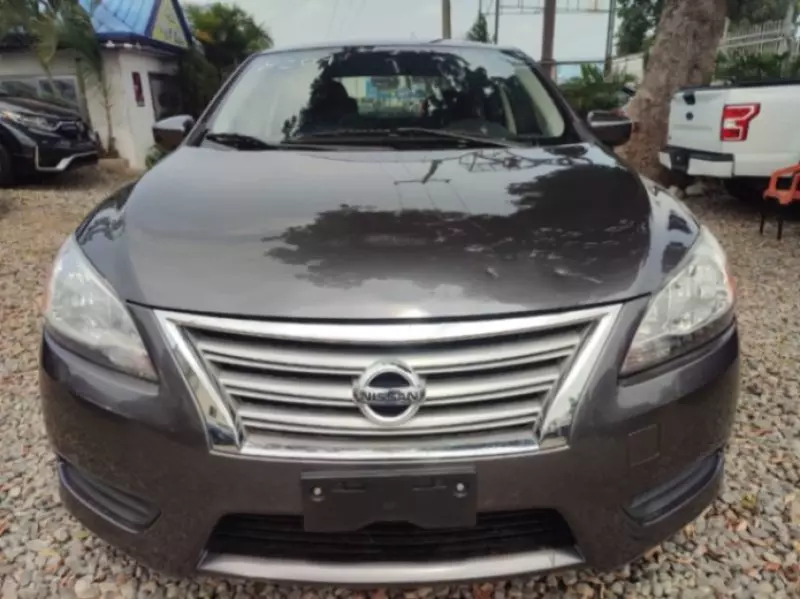 Nissan Sentra   - 2015
