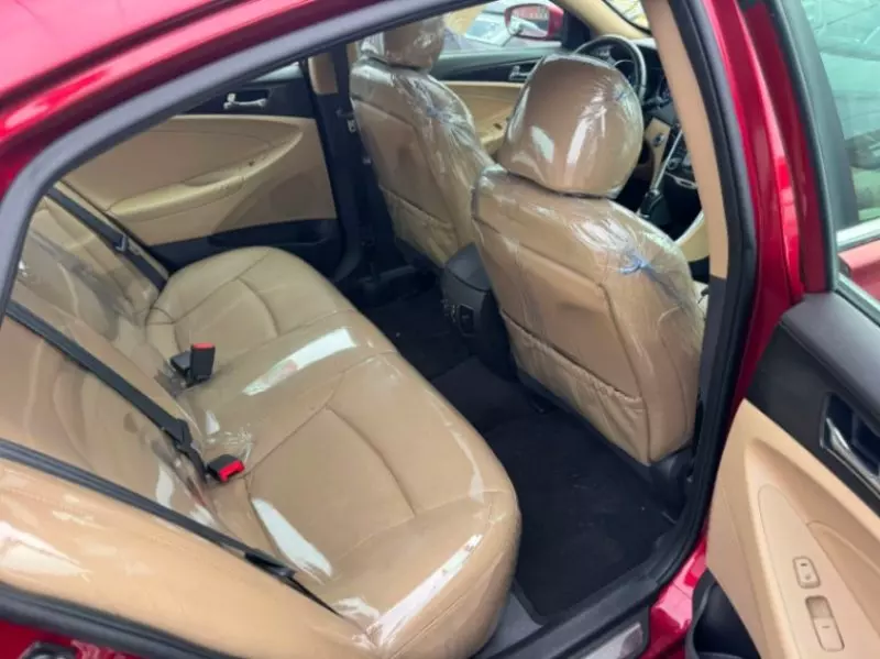 Hyundai Sonata - 2011