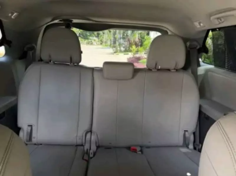 TOYOTA Sienna   - 2017