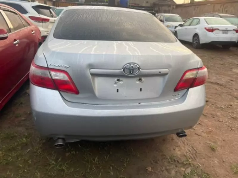 Toyota Camry   - 2007