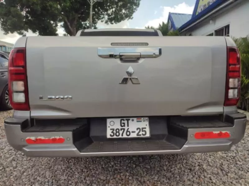 Mitsubishi L200   - 2025