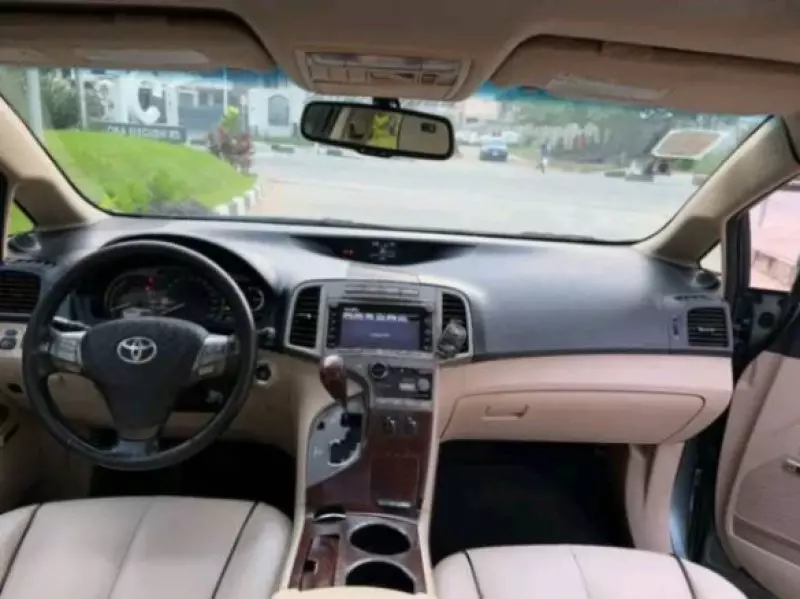 TOYOTA Venza   - 2010