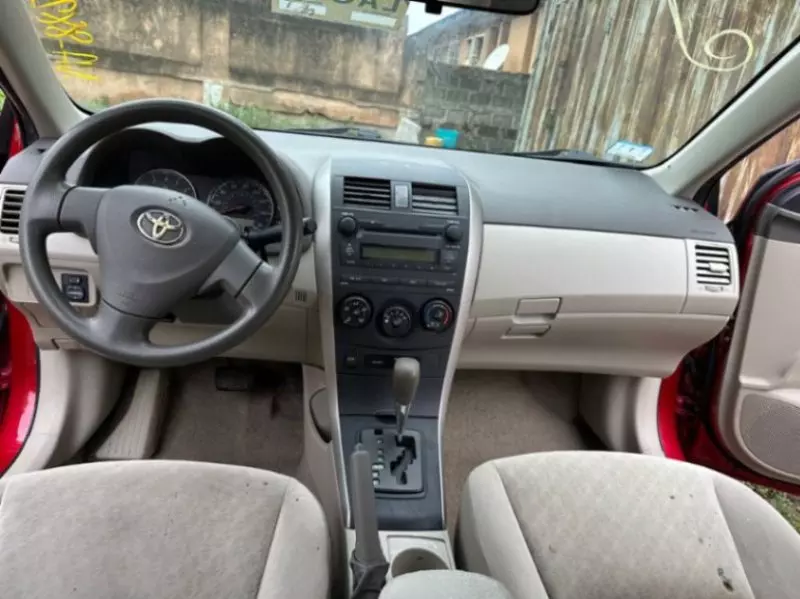 Toyota Corolla   - 2009