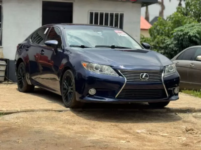 Lexus ES - 2013