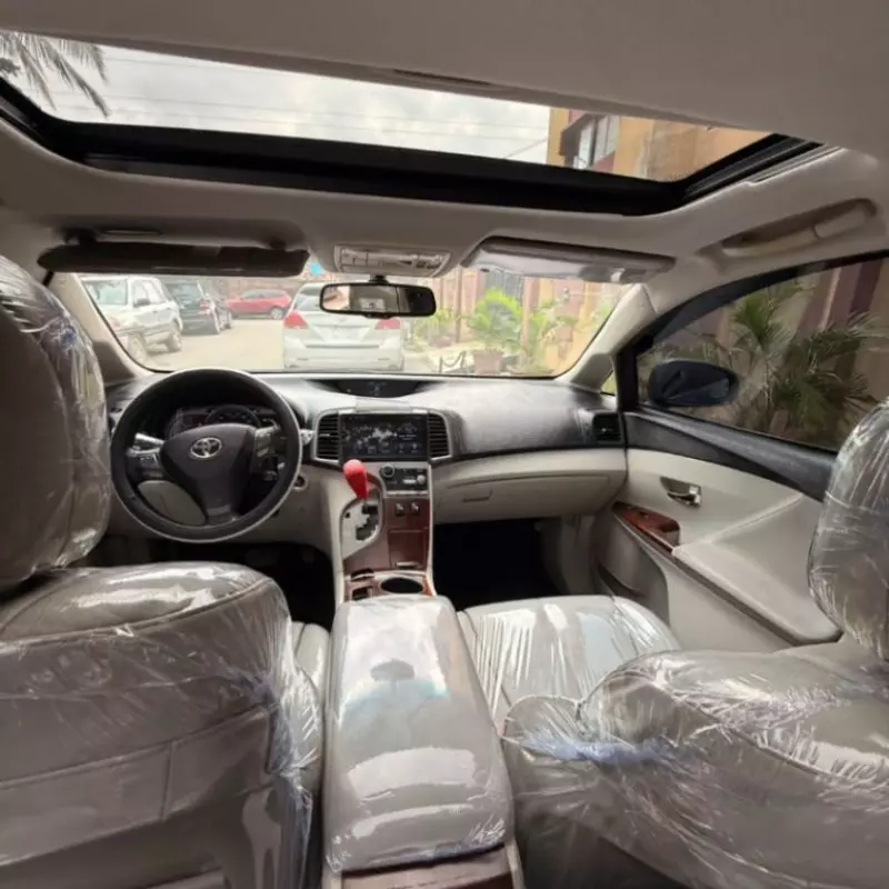 TOYOTA Venza   - 2011