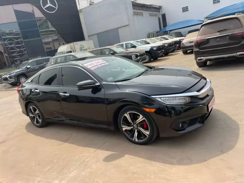 Honda Civic   - 2016