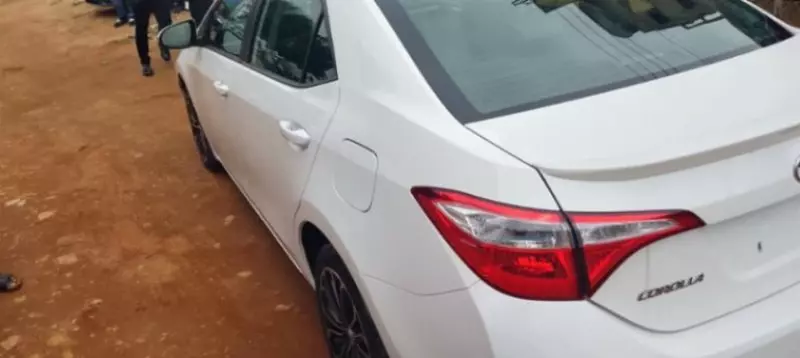 Toyota Corolla   - 2015