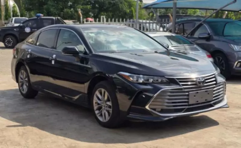 Toyota Avalon   - 2022