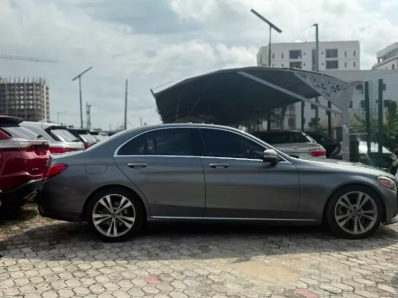 Mercedes-Benz C 300 - 2019