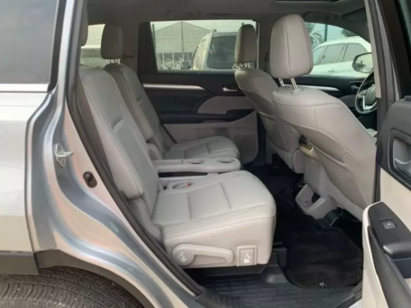 Toyota Highlander - 2016