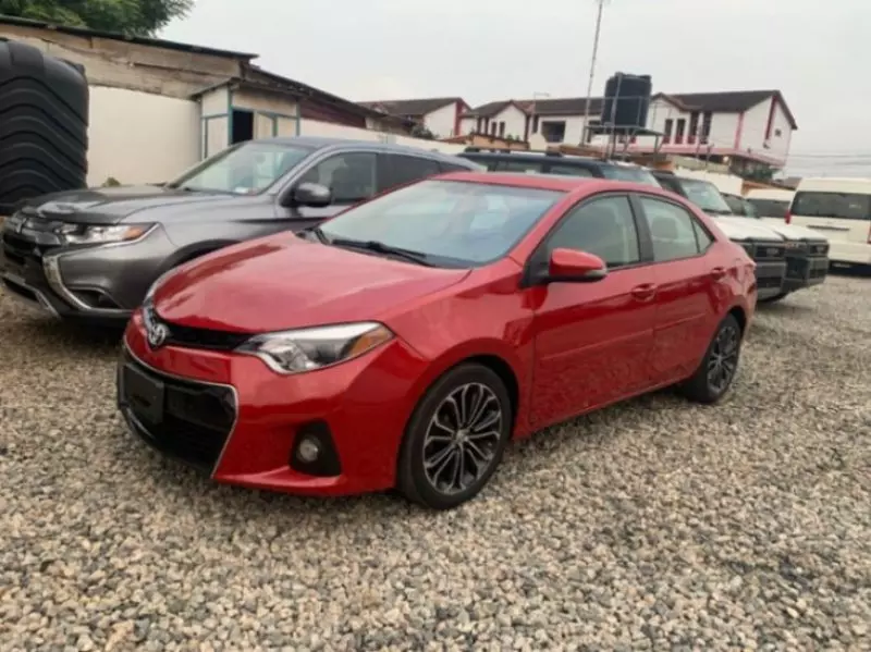 Toyota Corolla   - 2015