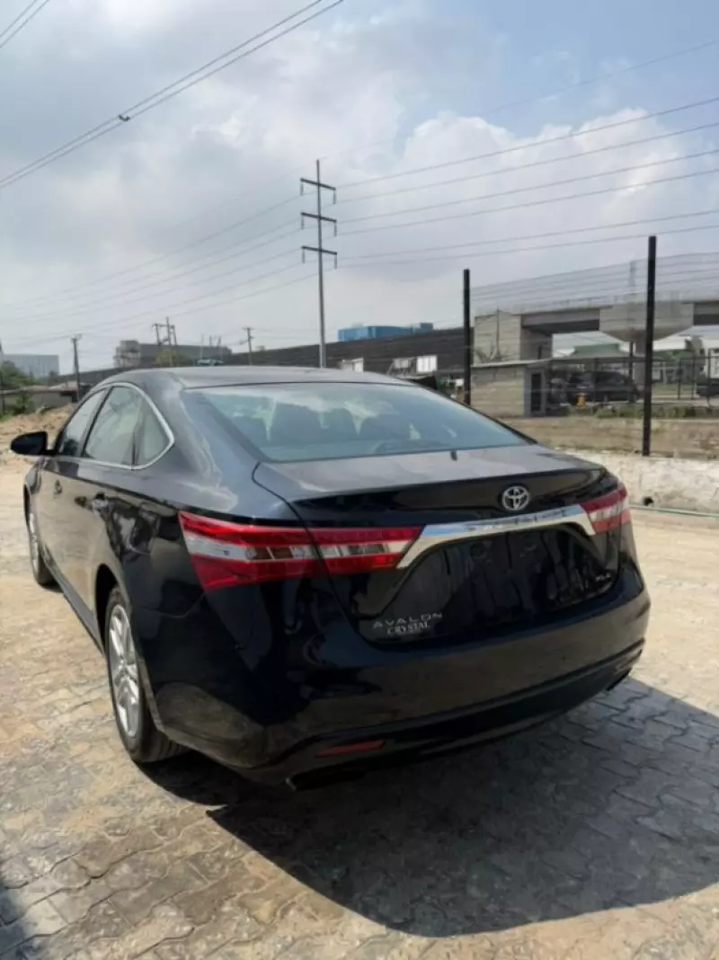 Toyota Avalon - 2014