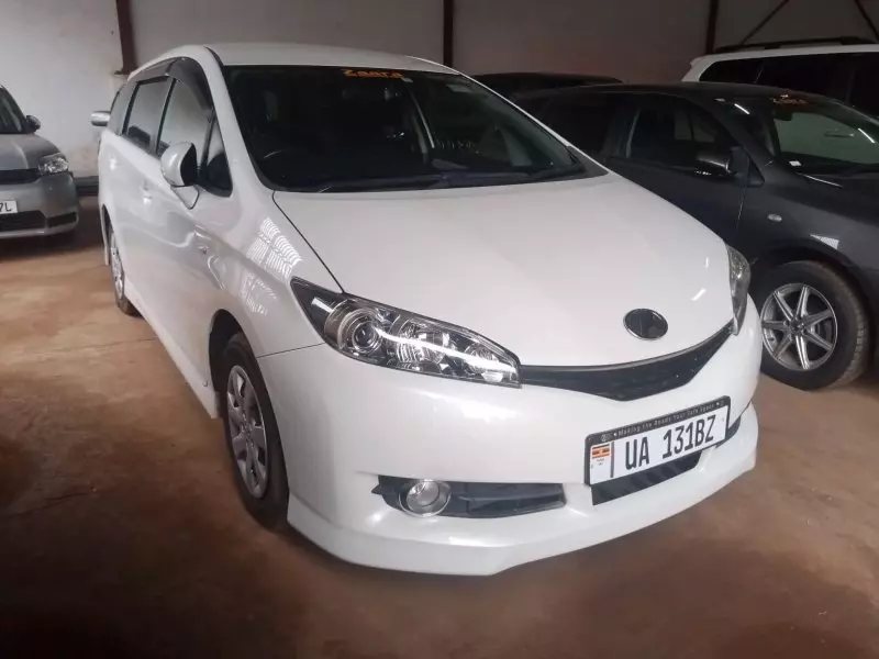 Toyota Wish   - 2010
