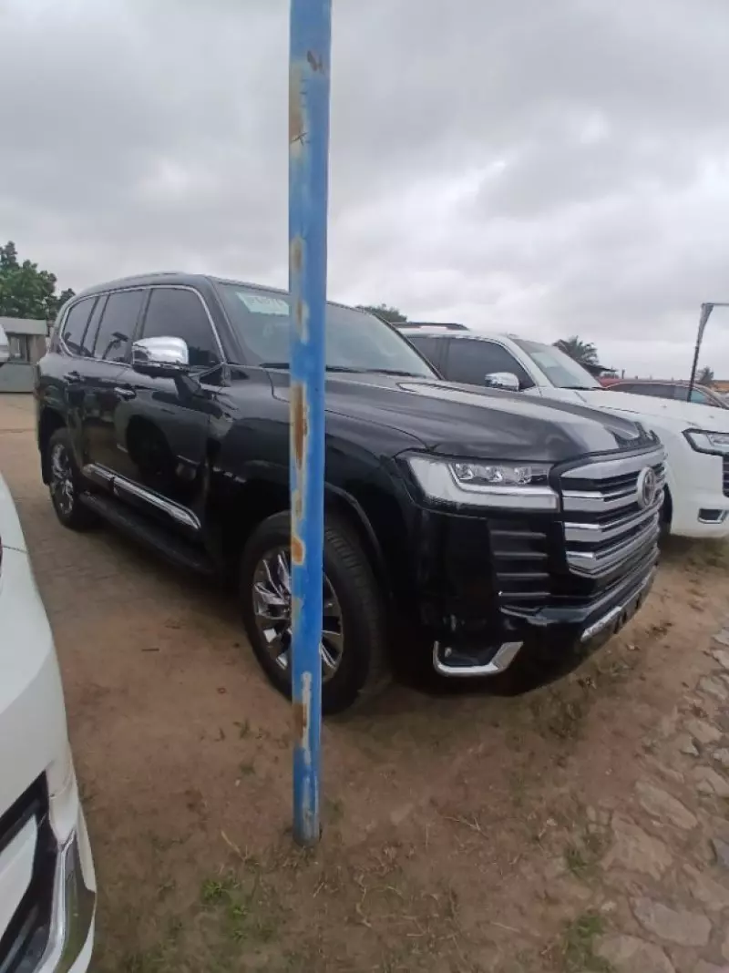 TOYOTA LANDCRUISER VXR   - 2025