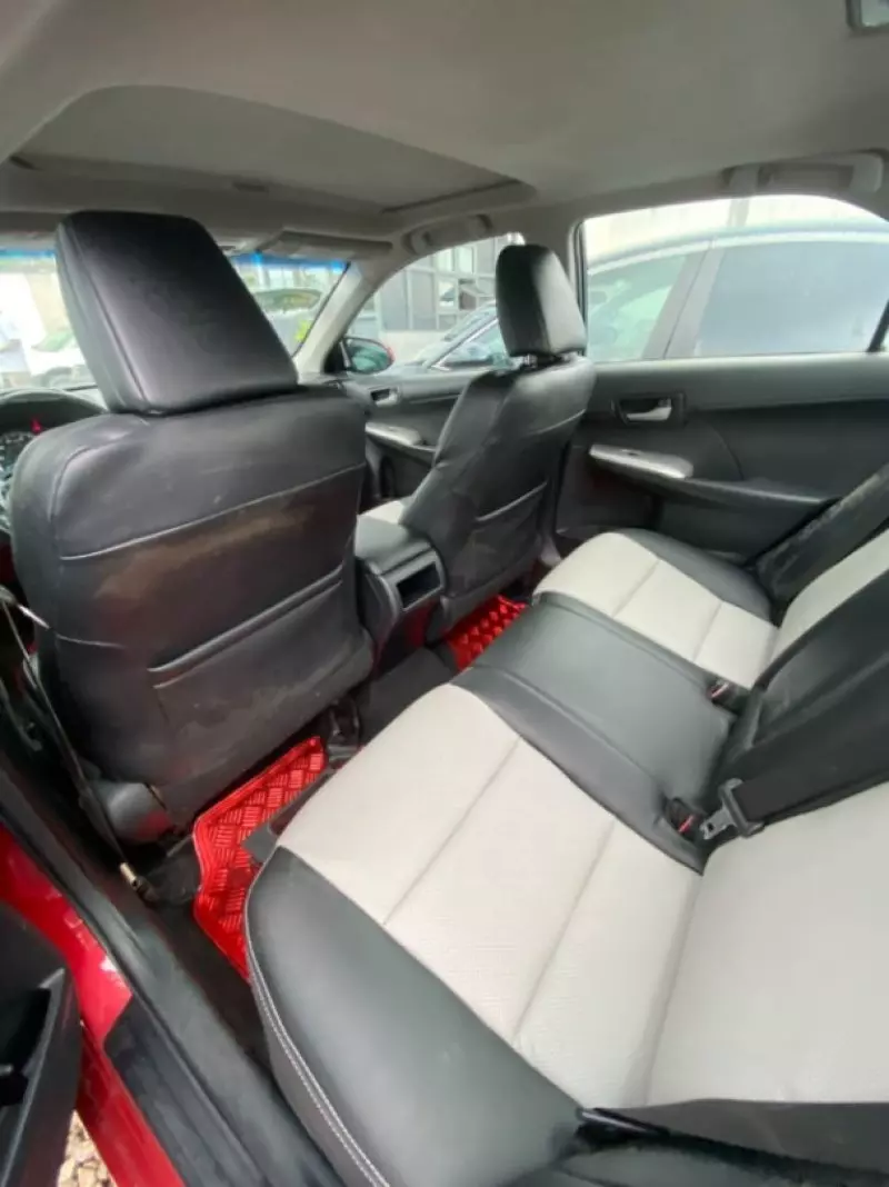 TOYOTA Camry   - 2012
