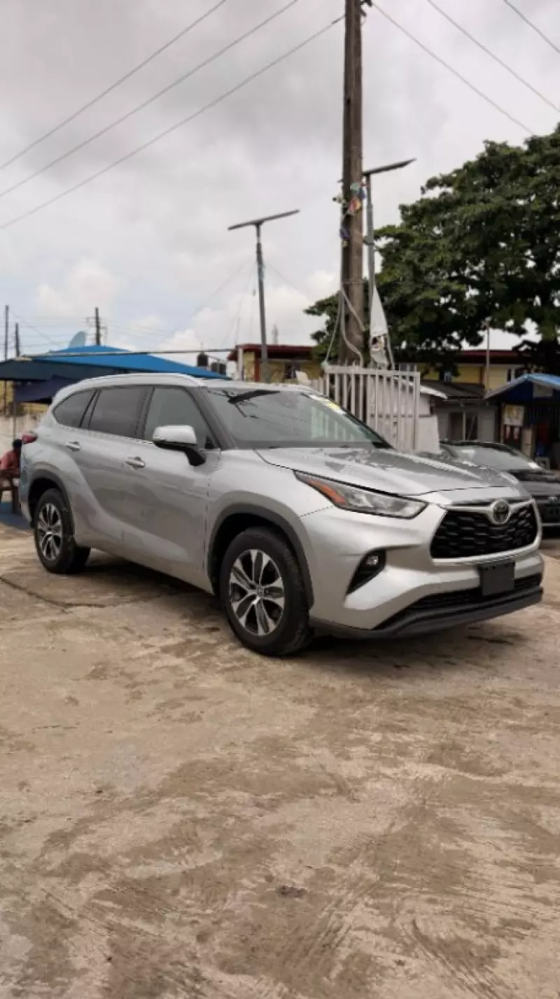 TOYOTA Highlander   - 2020