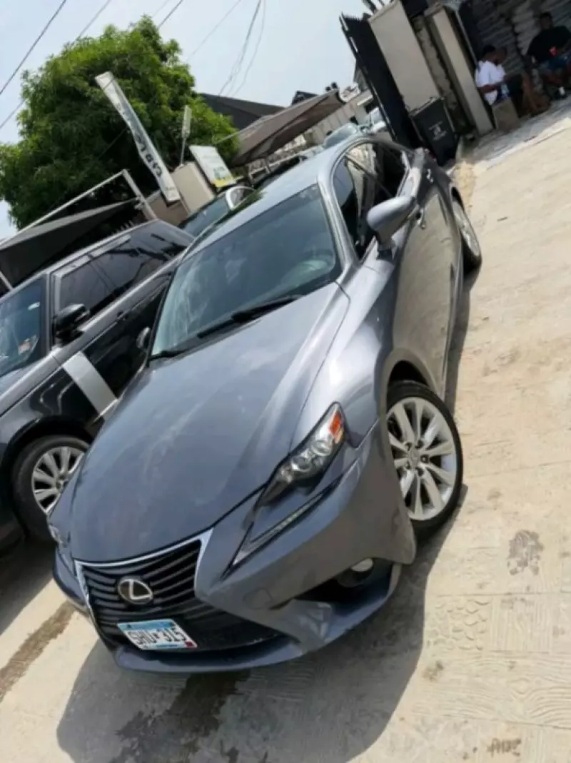 Lexus IS - 2014