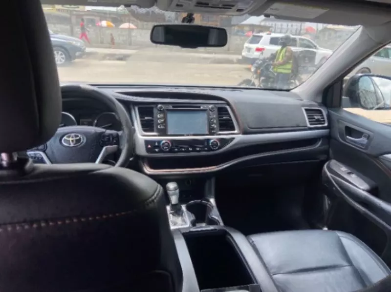 TOYOTA Highlander   - 2017