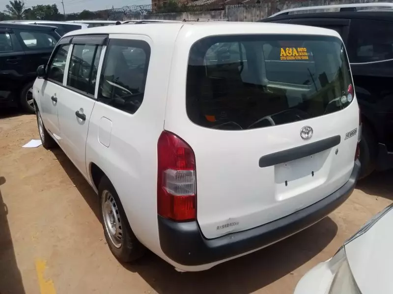 Toyota Succeed    - 2016