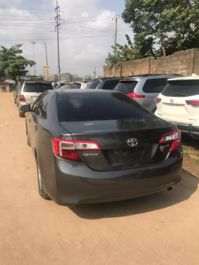 TOYOTA Camry - 2013