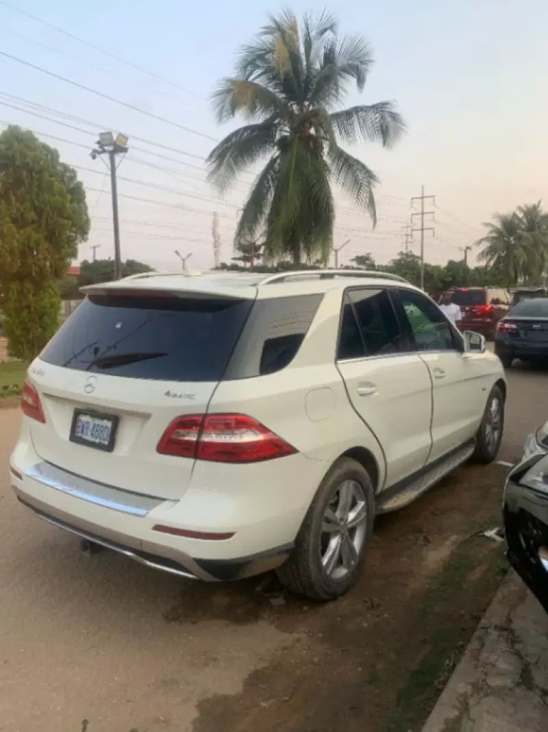 Mercedes-Benz ML 350   - 2012