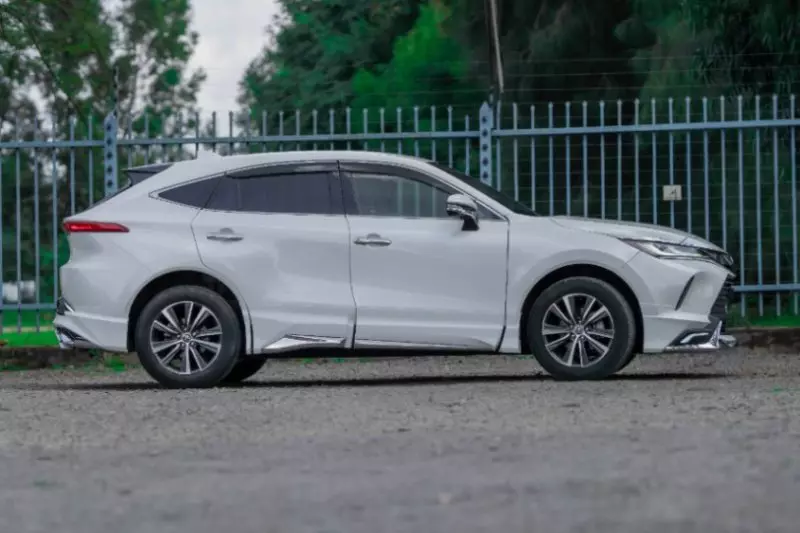 Toyota Harrier   - 2020