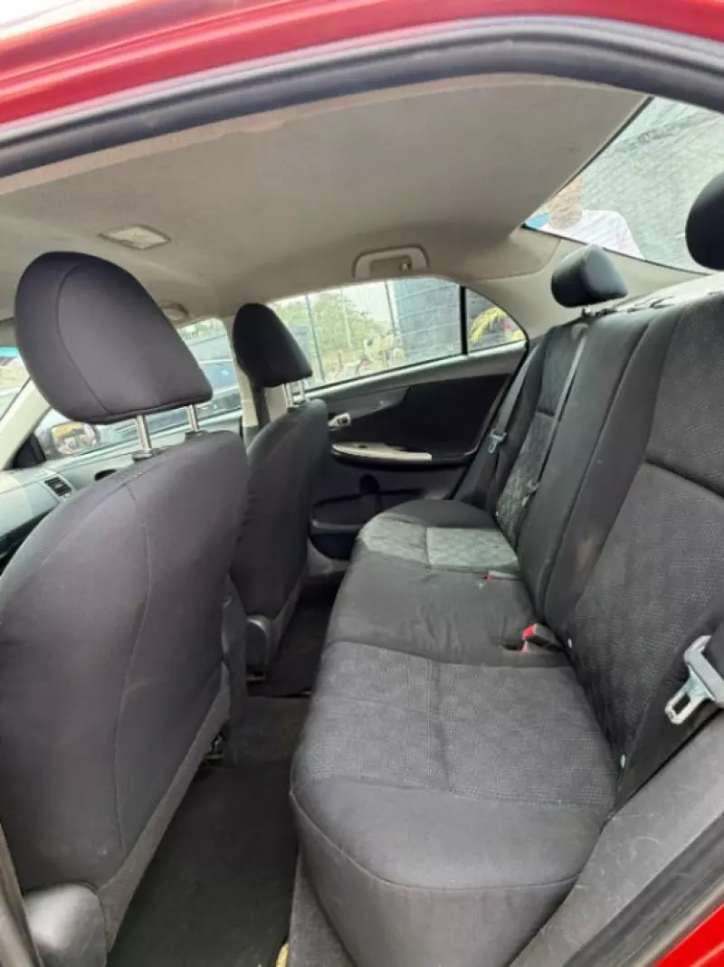 Toyota Corolla   - 2010