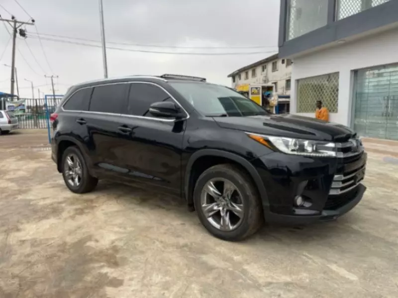 Toyota Highlander   - 2018