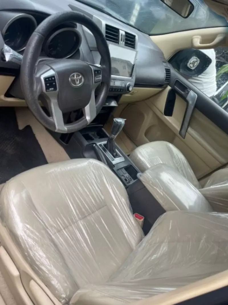 Toyota Land Cruiser   - 2017