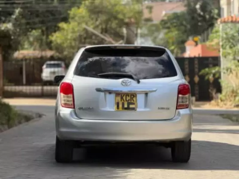 TOYOTA Fielder - 2011