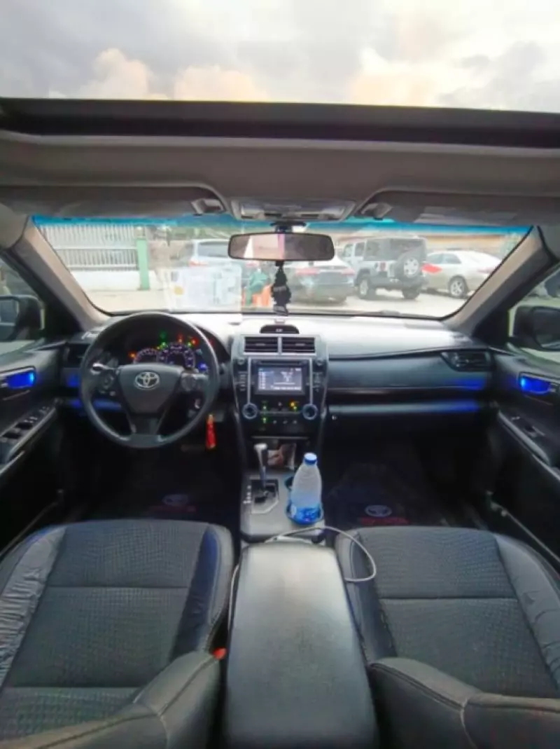 TOYOTA Camry - 2014