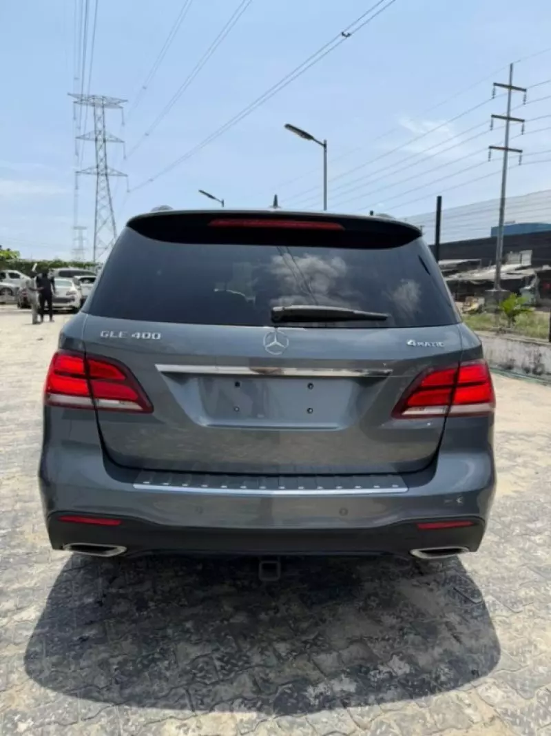 Mercedes-Benz GLE-Class   - 2017