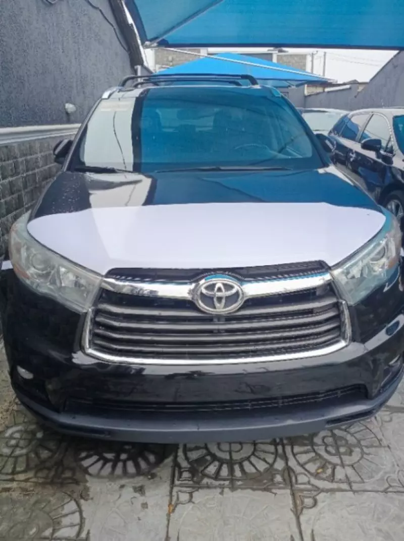 Toyota Highlander   - 2015