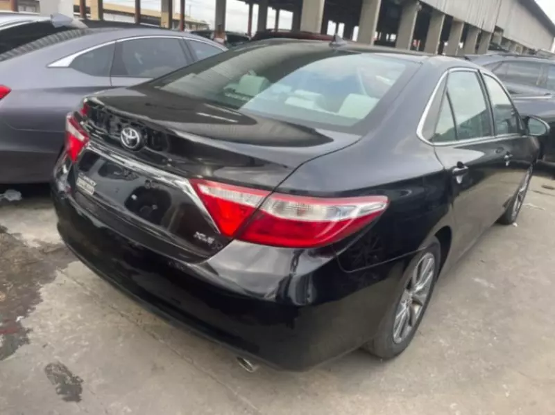 Toyota Camry   - 2015