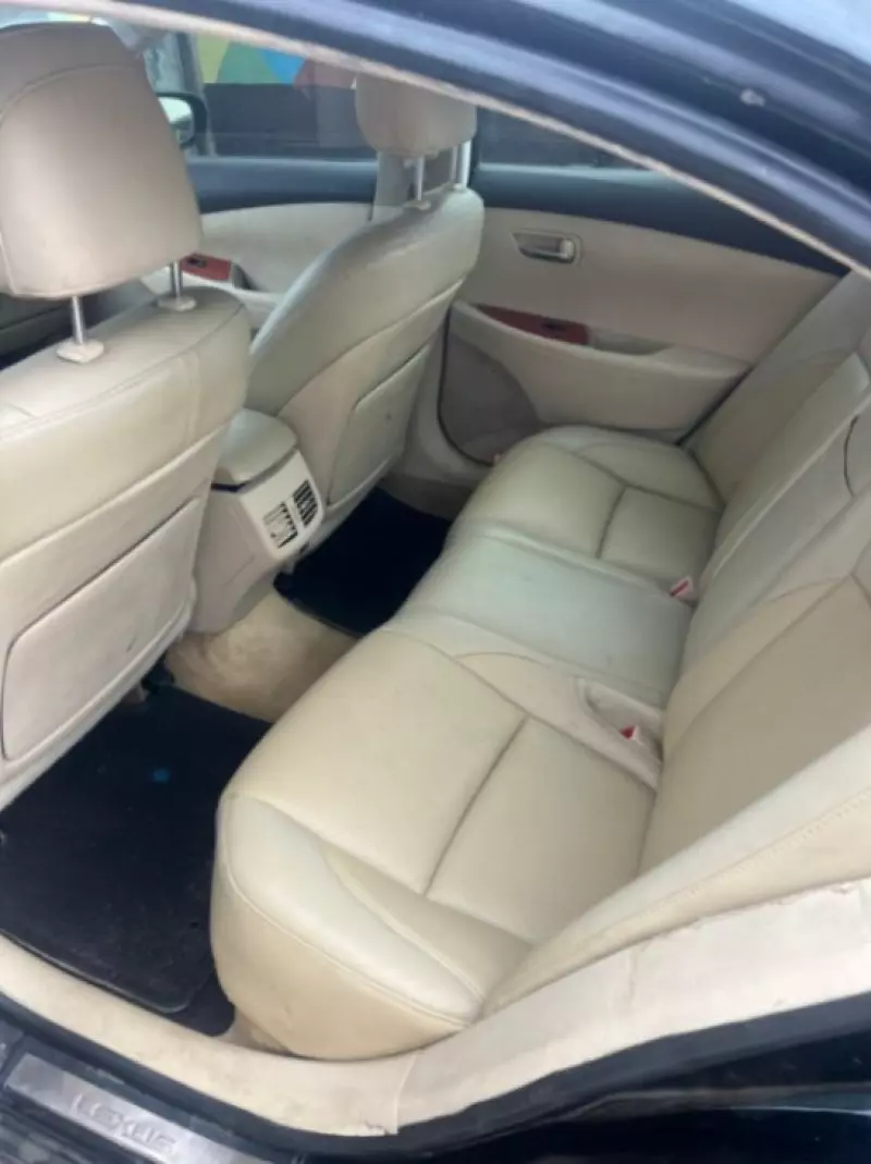 Lexus ES   - 2011