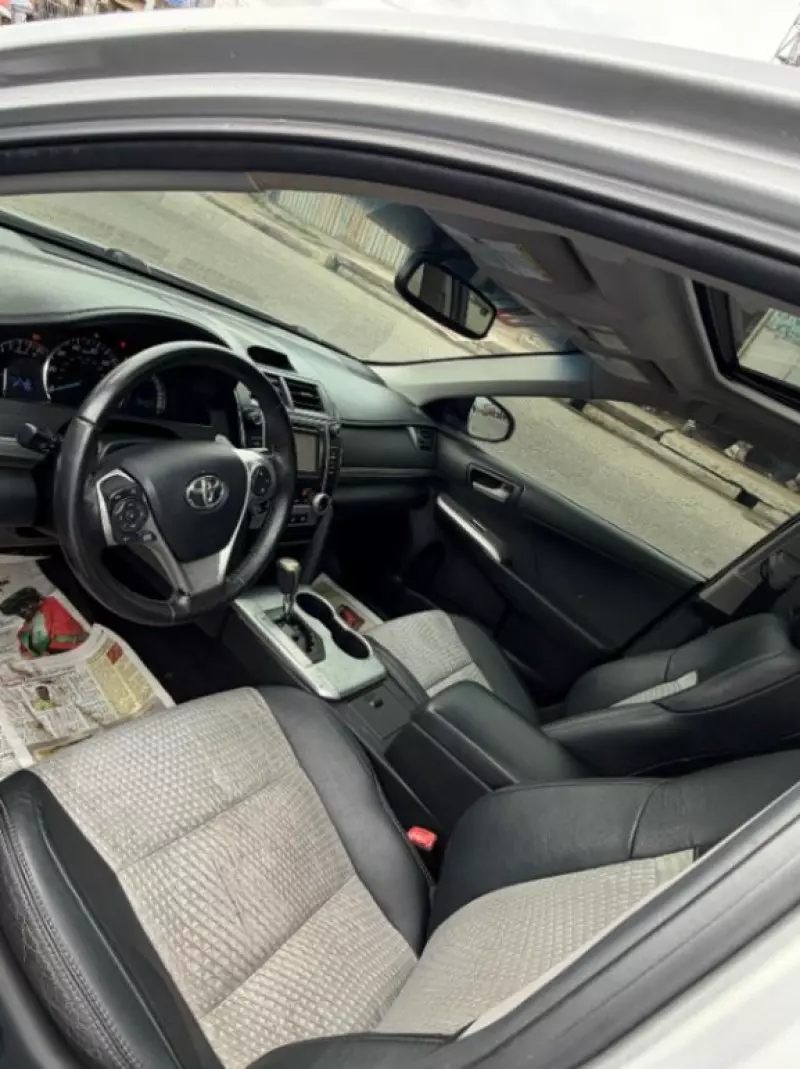 TOYOTA Camry   - 2012