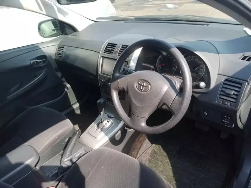 Toyota Fielder    - 2012