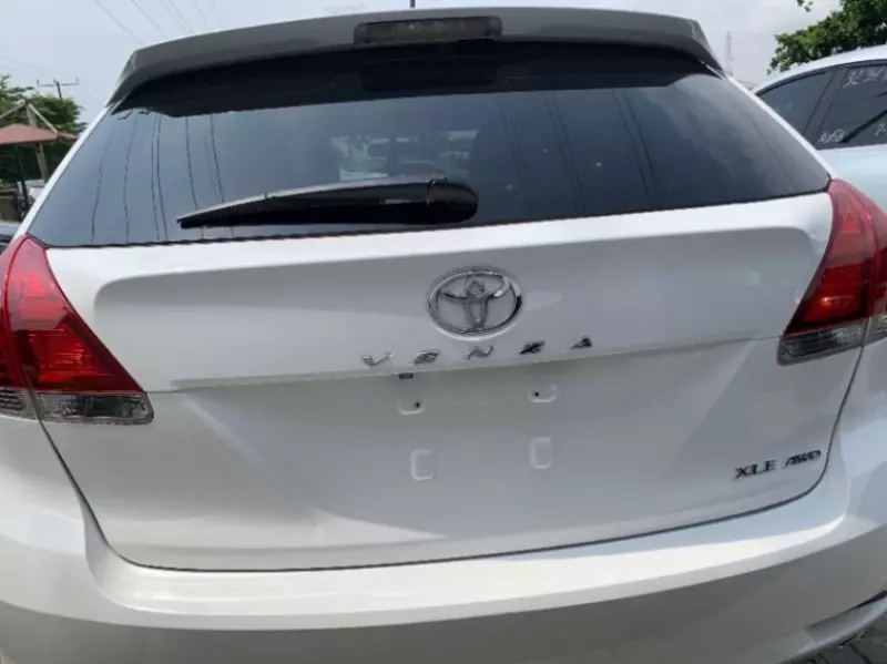 Toyota Venza   - 2013
