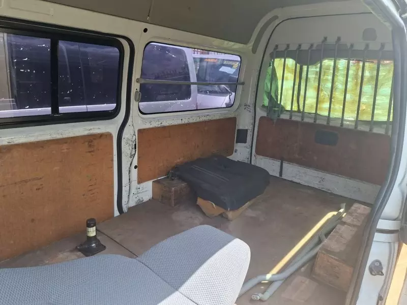 Toyota Hiace   - 2012