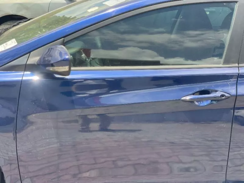 Hyundai Elantra   - 2013