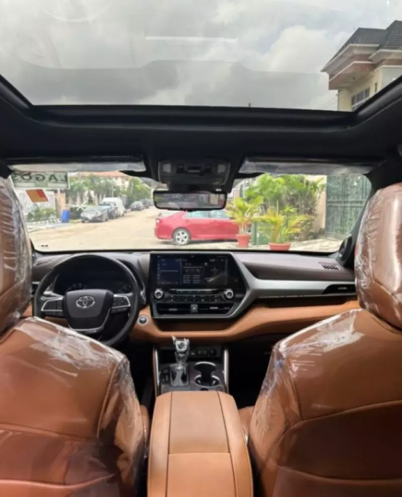 TOYOTA Highlander   - 2021