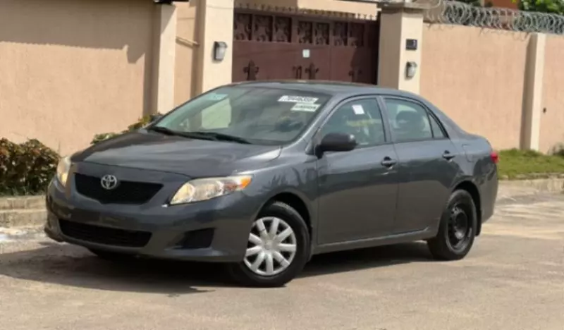 Toyota Corolla - 2010