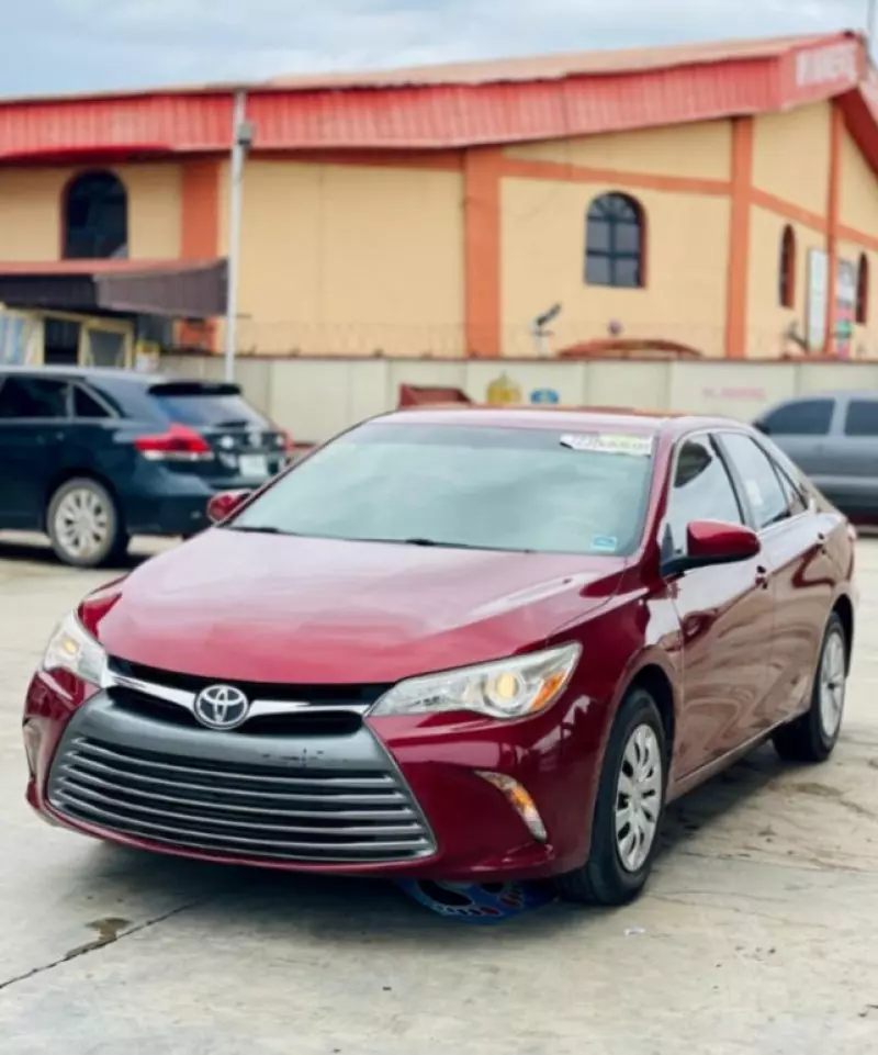 TOYOTA Camry   - 2017