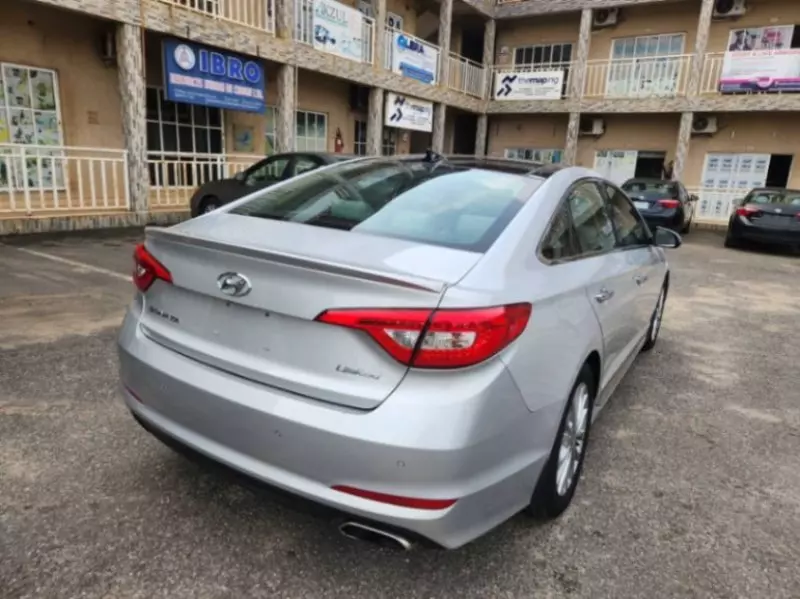 Hyundai Sonata   - 2015
