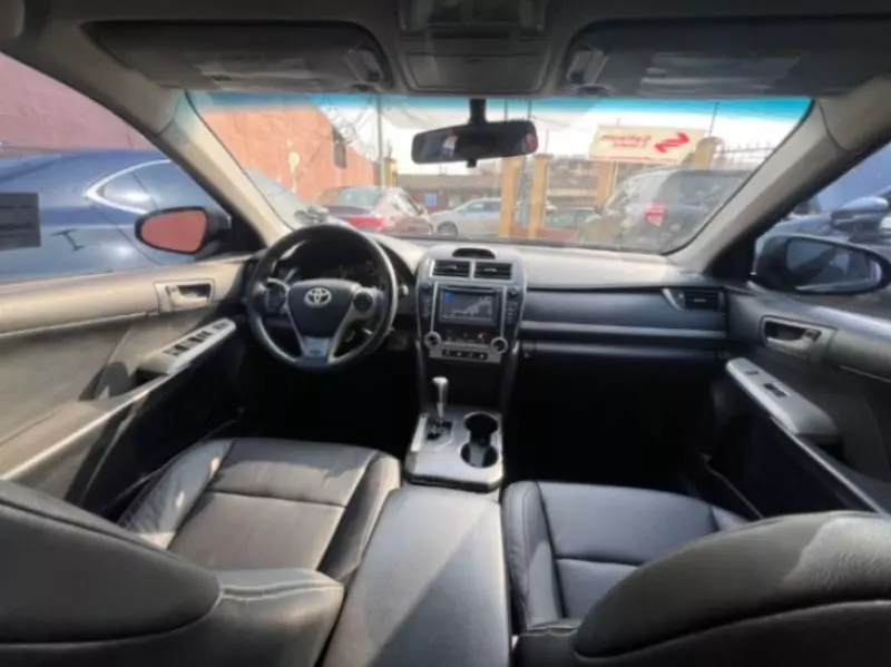 Toyota Camry   - 2014