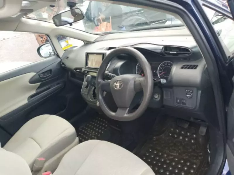 Toyota Wish   - 2010