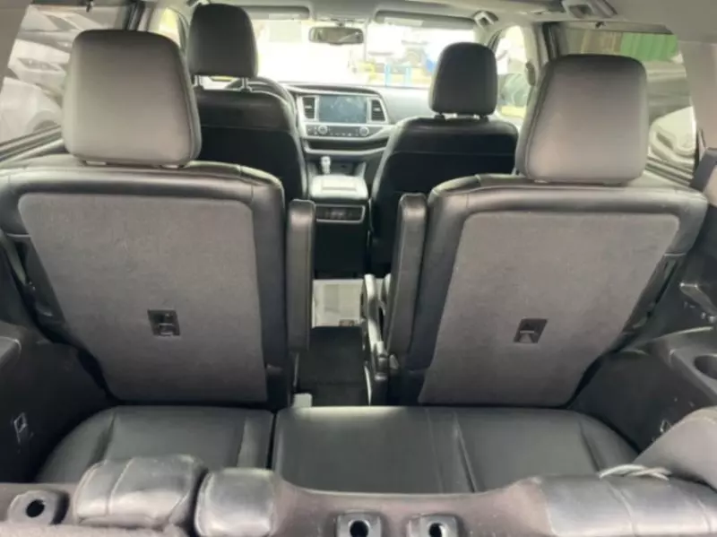 Toyota Highlander   - 2016