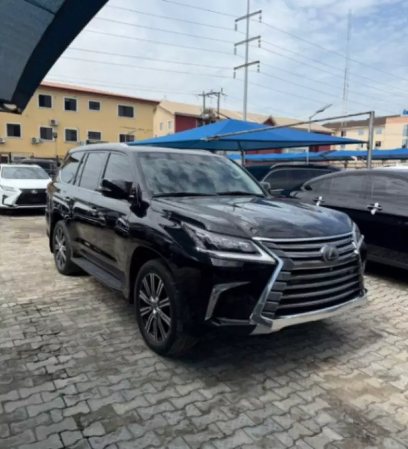 Lexus LX 570   - 2020