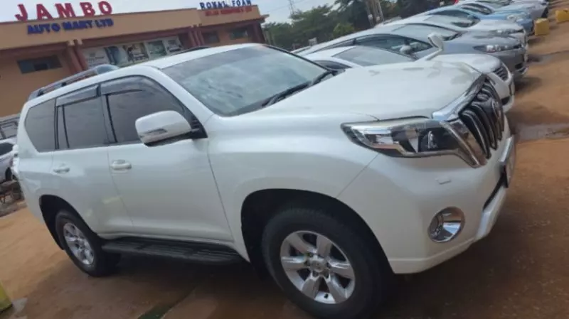 TOYOTA Prado   - 2016