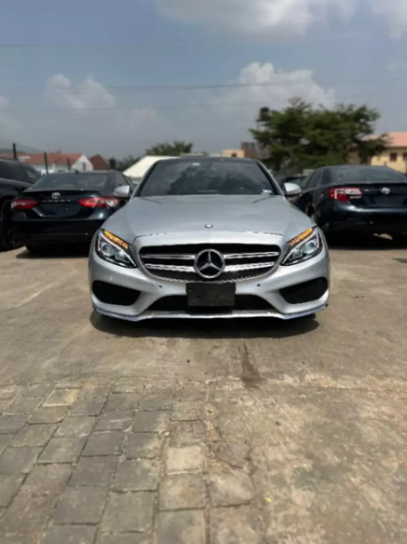 Mercedes-Benz C-class   - 2015